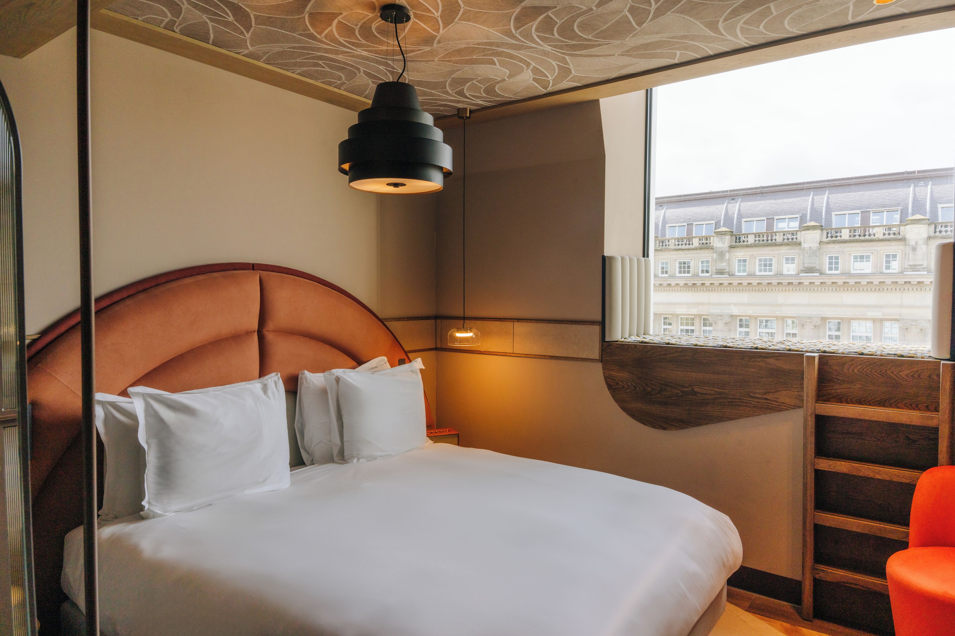 Premium bedding, free minibar, in-room safe, desk