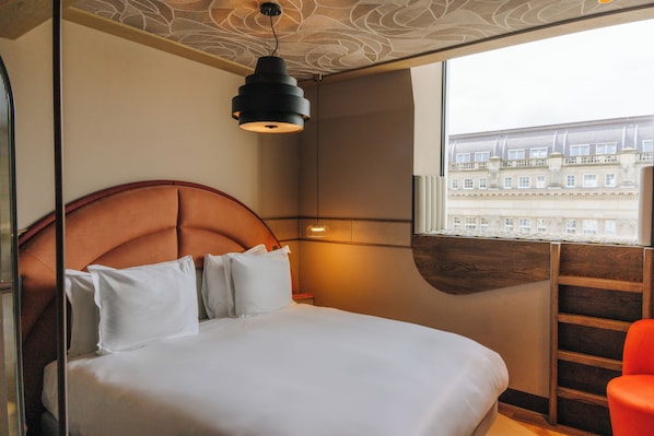 Premium Circle City View | Literie de qualité supérieure, articles gratuits dans le mini-bar