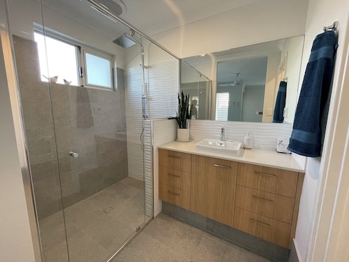 A cosy private room in Eglinton.
