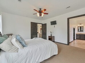 1 bedroom, WiFi, bed sheets - Cozy studio in nice College Station with AC, WiFi (College Station)