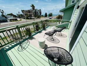 Terrace/patio - Treasure Island Johns Pass Luxury Beach House (Treasure Island)
