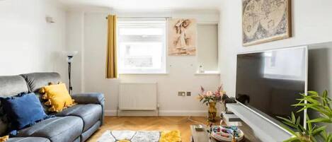 Apartment | Living area