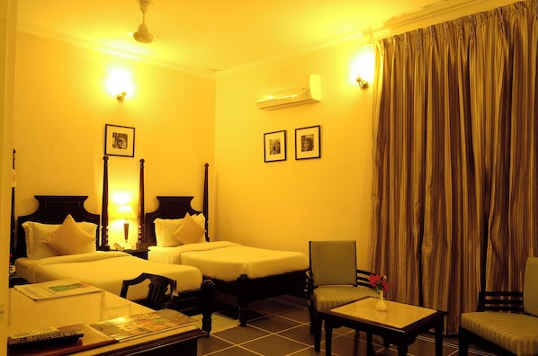 Premium Room | Desk, laptop workspace, free WiFi