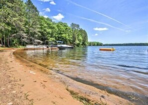 On the beach - Stepaway Vacation Rentals- Northern Comfort (St.Germain)
