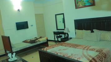 Family Room | Free WiFi