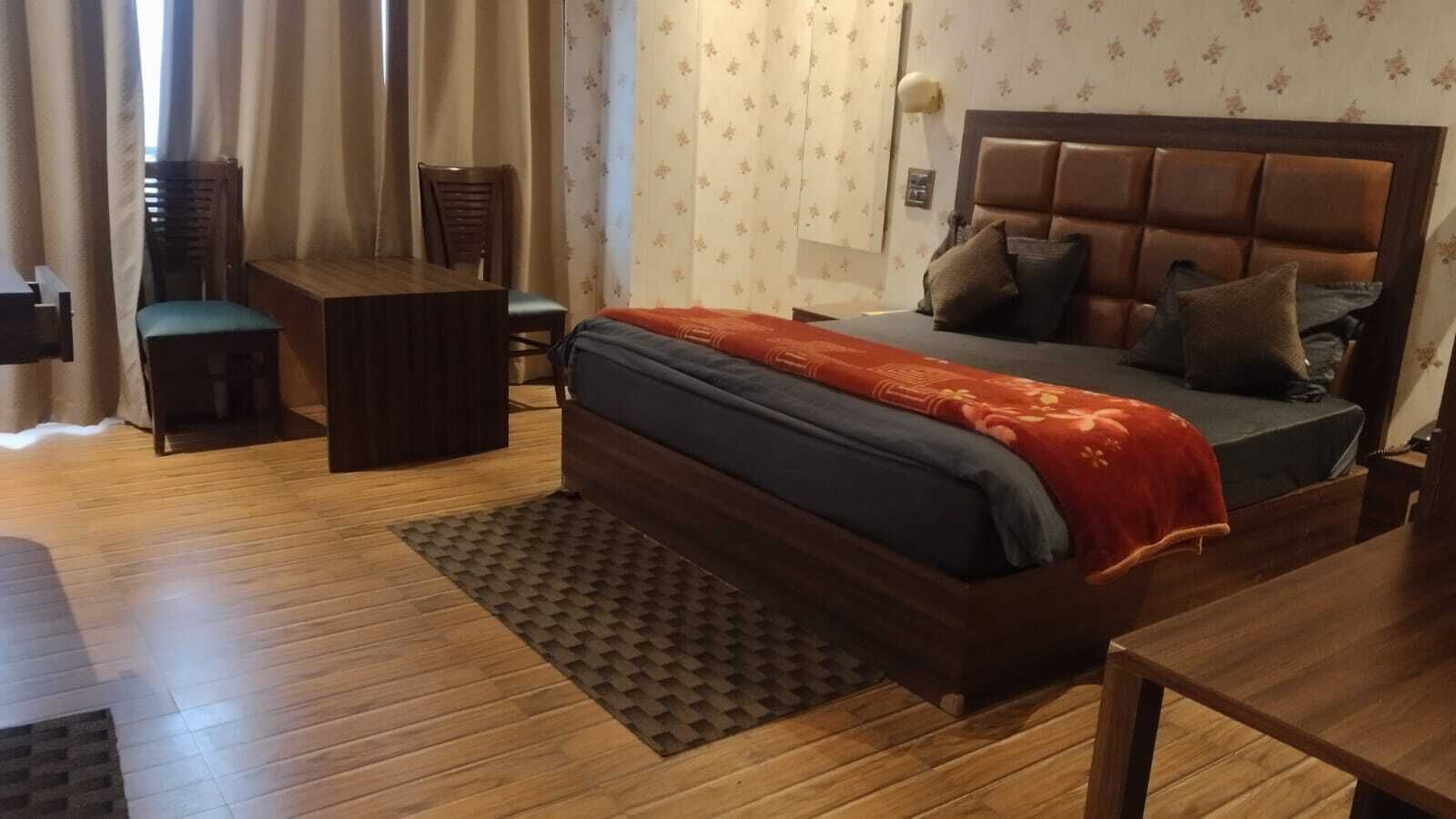 Deluxe Room, Balcony, Garden View