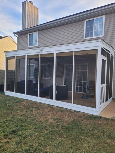 Charming 3-bedroom house in delightful McLeansville with AC, WiFi