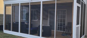 Charming 3-bedroom house in delightful McLeansville with AC, WiFi