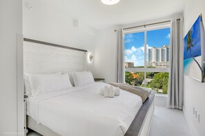 3 bedrooms, iron/ironing board, travel crib, free WiFi
