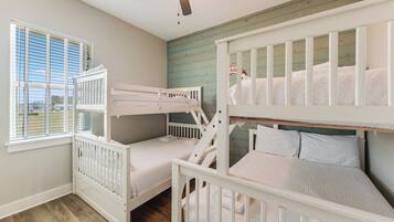 4 camere, ferro/asse da stiro, culla da viaggio, Wi-Fi gratuito