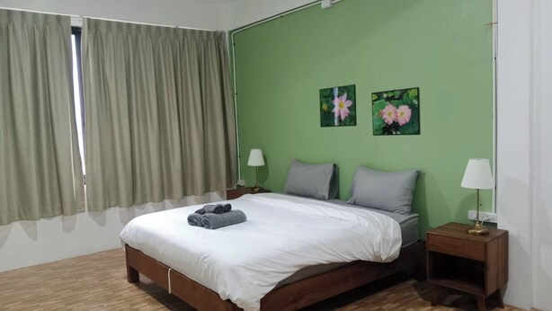 Unclassified image, 1 of 9, button - Tom Guest house (Bangkok)