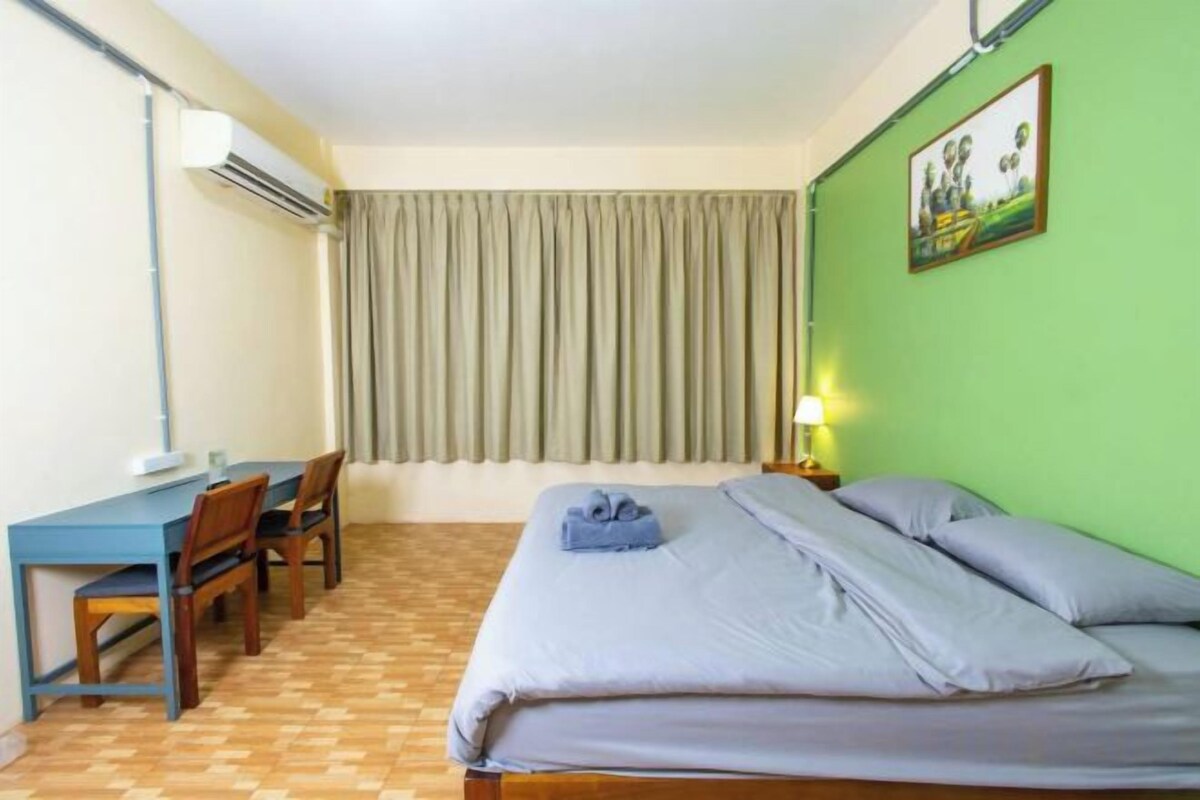 Standard Room 201