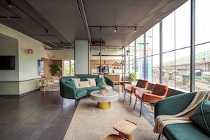 Sala de estar en el lobby