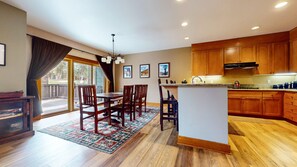 Pientalo, 4 makuuhuonetta | Ruokailu