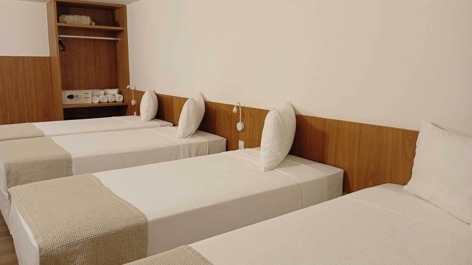 基本四人房 | 客房內保險箱、筆電工作空間、隔音、免費無線上網