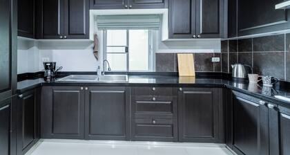 5 star Spacious & Bright 4BR House w/ cinema