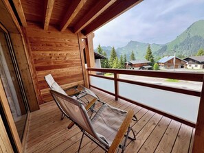 Property grounds - New 10p Apt | Ski-in/out & Central (Taninges)