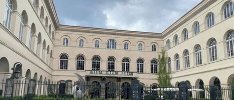 Facciata della struttura