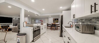 Boca Raton Home: Outdoor Kitchen, By Golf Courses
