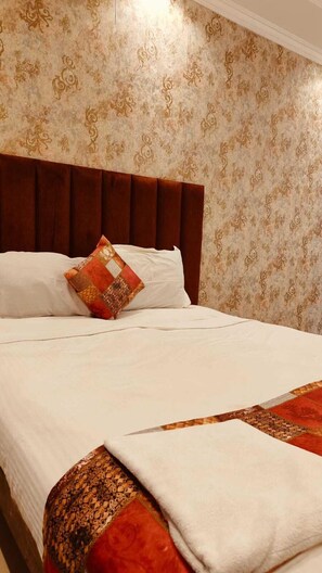 Standard Room - POM Holidays (Calangute)