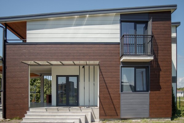 Exterior - Charming 3-bedroom house with AC and WiFi in wonderful Shekvetili (Shekvetili)