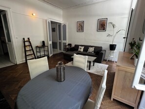 Smart TV - A cocoon in the city center - Between the Cathedral and the Castle - 5 minutes from everything! (Nantes)