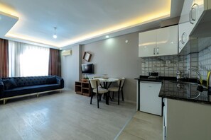 Classic Quadruple Room - NearMe Apart (Antalya)