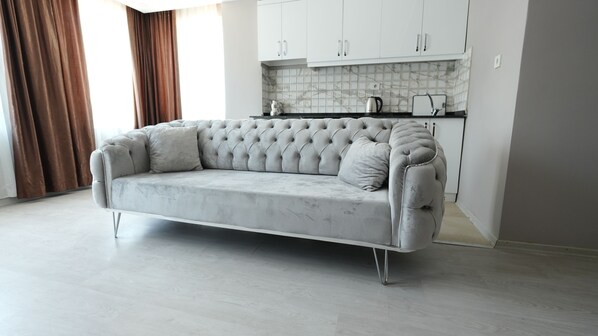 Free WiFi, bed sheets - NearMe Apart (Antalya)