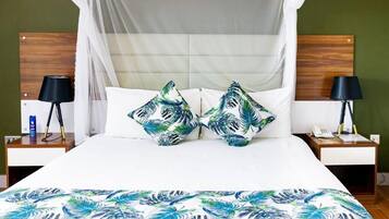 In-room safe, free WiFi