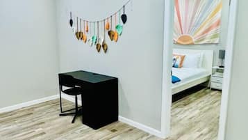 4 habitaciones, escritorio, tabla de planchar con plancha y wifi gratis