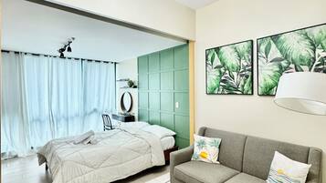 Habitació triple | 1 dormitori, planxa i posts de planxar, wifi gratuïta i roba de llit