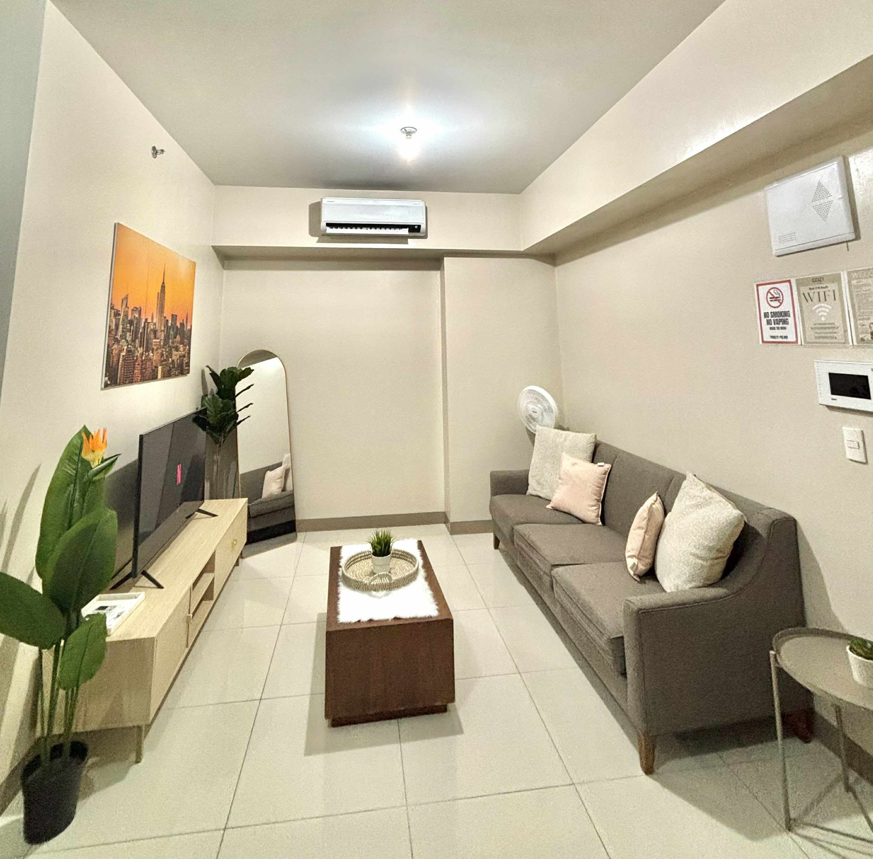 Premier Condo | Living area