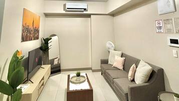 Premier Condo | Living area