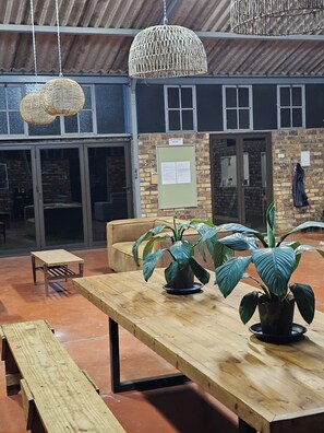 Interior - Entire 3~4 bed ++, Barnhouse at farm with 360 deg mountain views. Pet-Friendly! (Tulbagh)