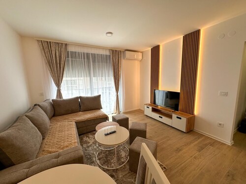 I&I 3 Bedrooms Apartment