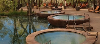 Santa Fe Home with Hot Tub & Fireplace