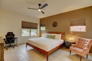 3 bedrooms, desk, iron/ironing board, WiFi