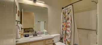 Santa Fe Home|Private Yard|Great for Groups