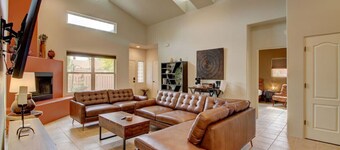 Santa Fe Home|Private Yard|Great for Groups