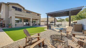 House (5 Bedrooms) | Front of property