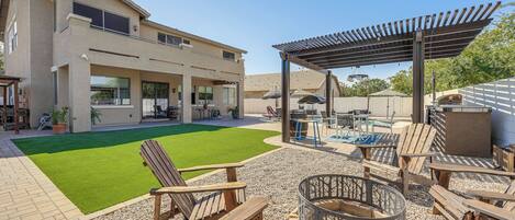 House (5 Bedrooms) | Front of property