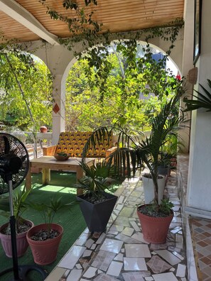 Exterior - African Treasure Beach Resort (Kokrobite)