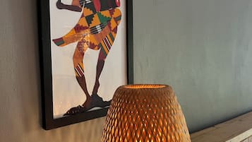 Soundproofing, free WiFi