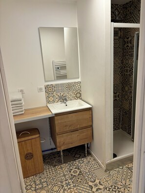 Toilet paper - The pretty atypical Brivistes homes (Brive-la-Gaillarde)