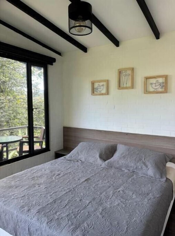 1 bedroom, desk, free WiFi, bed sheets