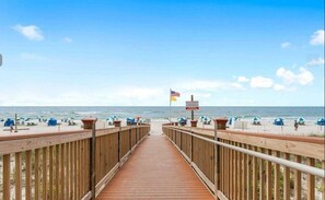 コンドミニアム ベッド (複数台) (Beach Colony Tower 1C) | ビーチ