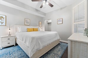 Appartamento, letti multipli (Beach Colony Tower 1C) | Ferro/asse da stiro, Wi-Fi
