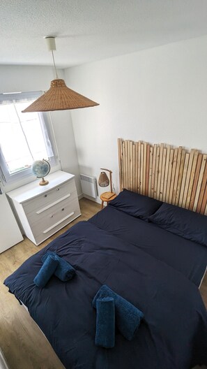 1 Schlafzimmer, Reisekinderbett, kostenloses WLAN, Bettwäsche