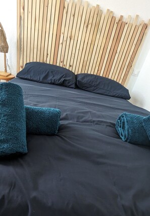 1 bedroom, travel crib, free WiFi, bed sheets