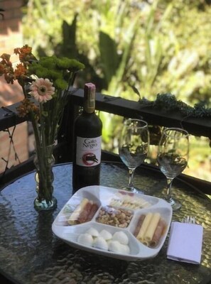 Alimentos y bebidas
